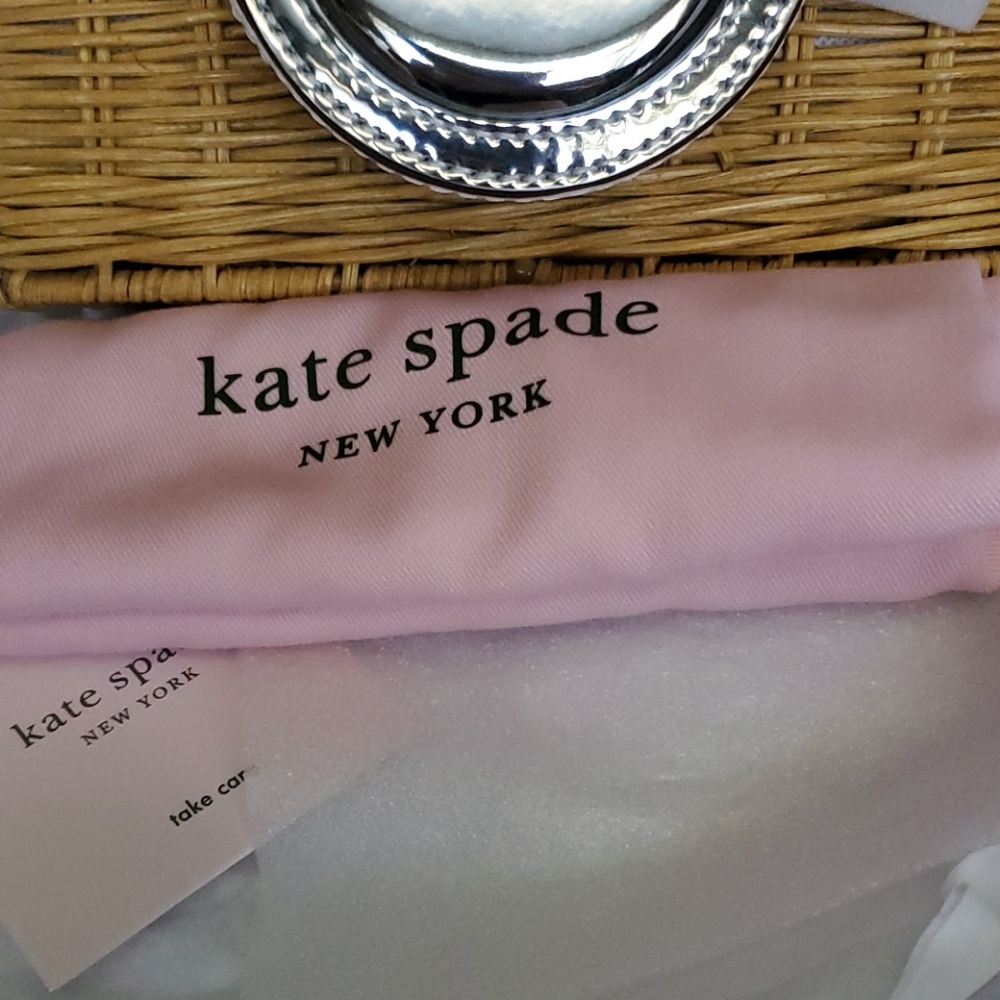 Kate spade HOST PICk   gorgeous wicker bag last one sold out its gorgeous 😍 - Picture 2 of 8